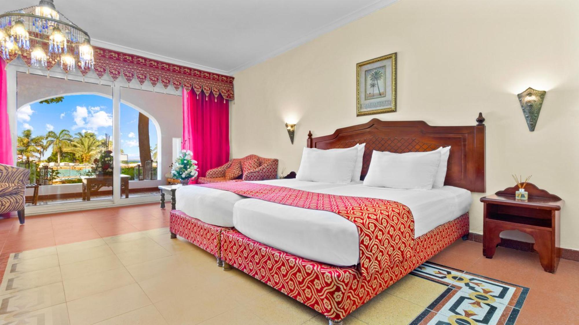 Harem Deluxe Queen or Twin Room Pool View & Garden View